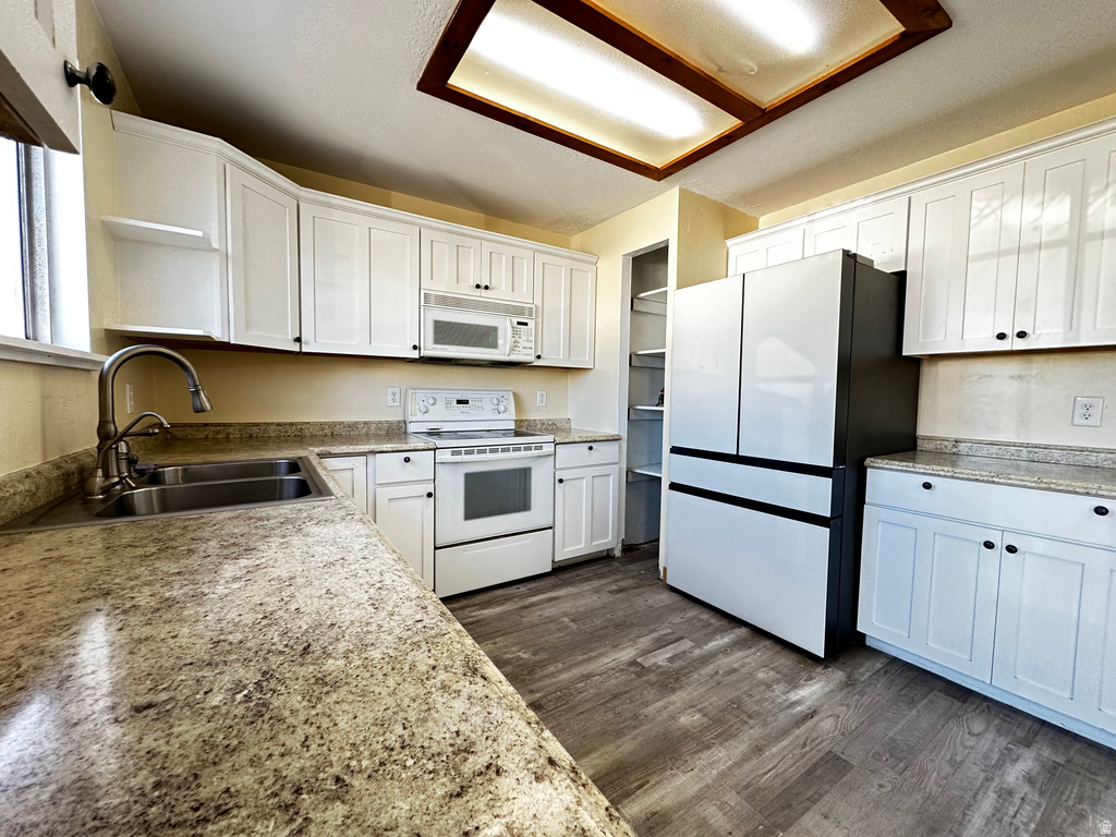 5768 W LODESTONE AVE Kearns, UT 84118