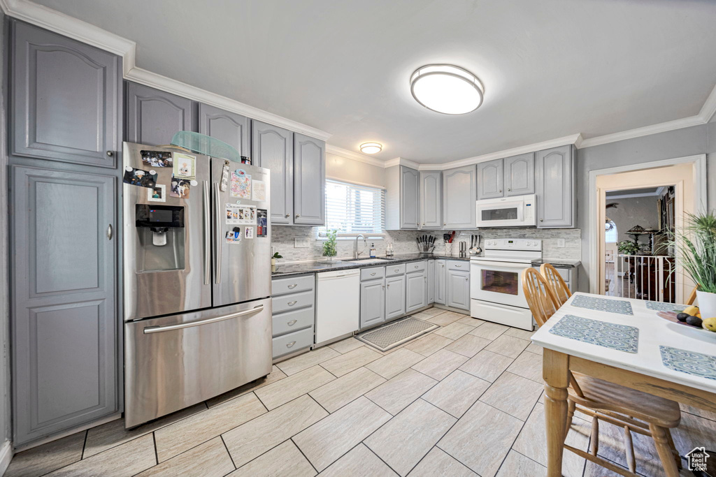 5946 S HIGHLAND DR Holladay, UT 84121
