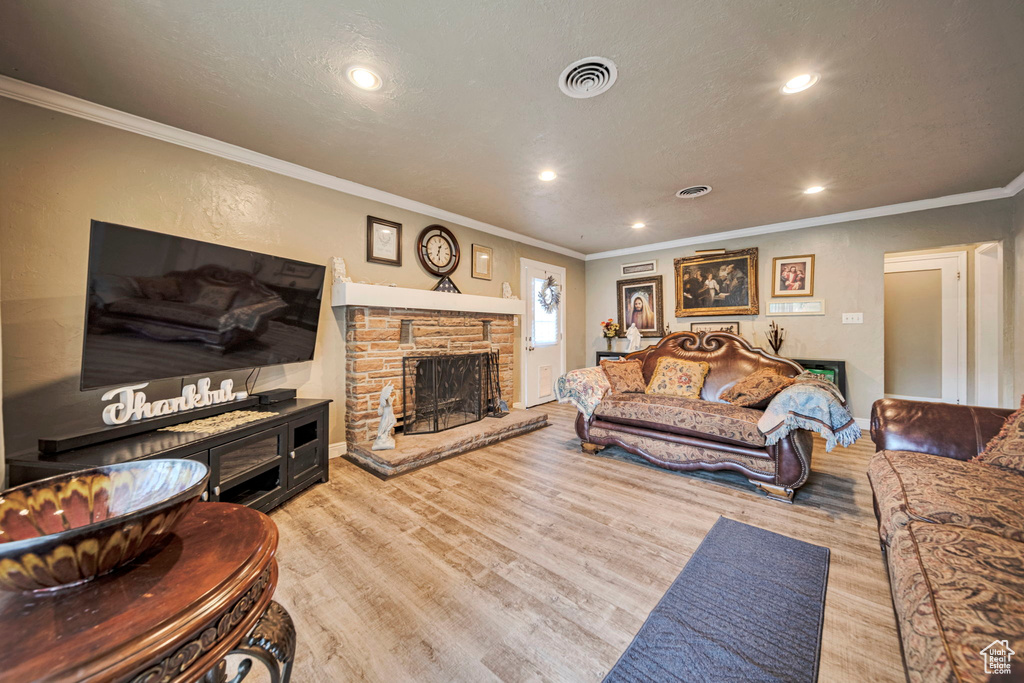 5946 S HIGHLAND DR Holladay, UT 84121