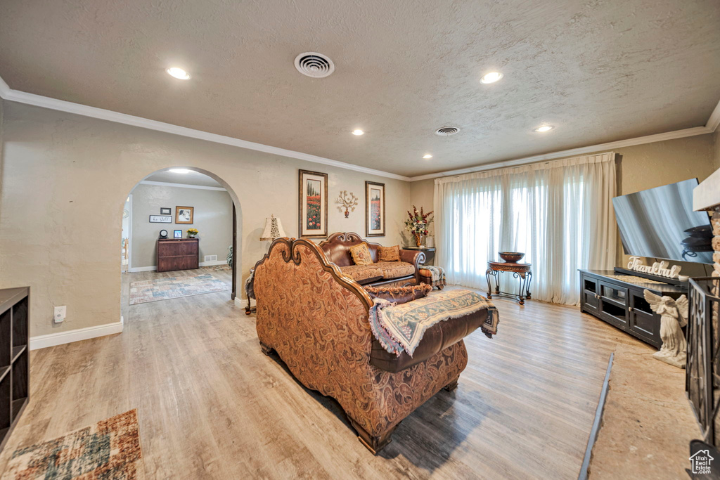 5946 S HIGHLAND DR Holladay, UT 84121
