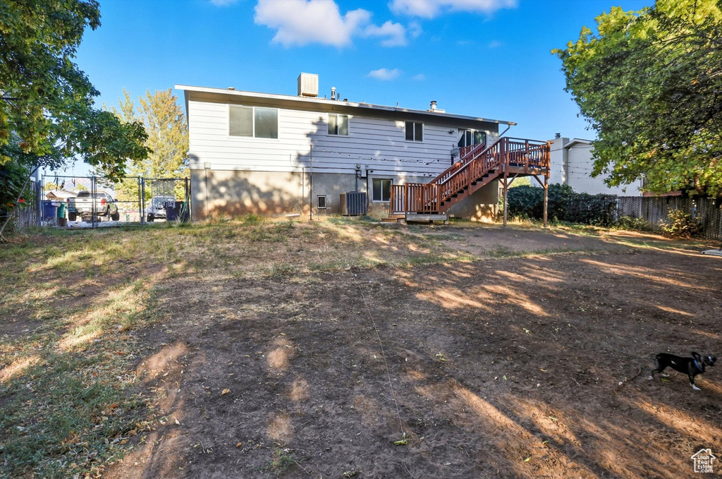 Photo 32 for MLS #2114587 at 690 Barlow St