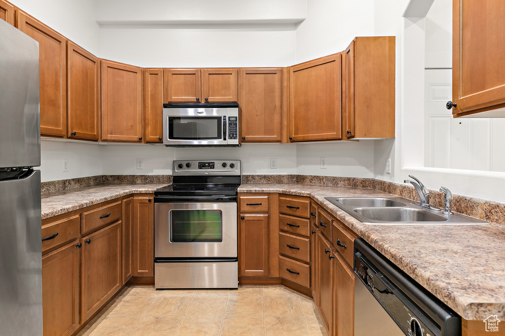 2192 N SPRINGTIME DR Saratoga Springs, UT 84045