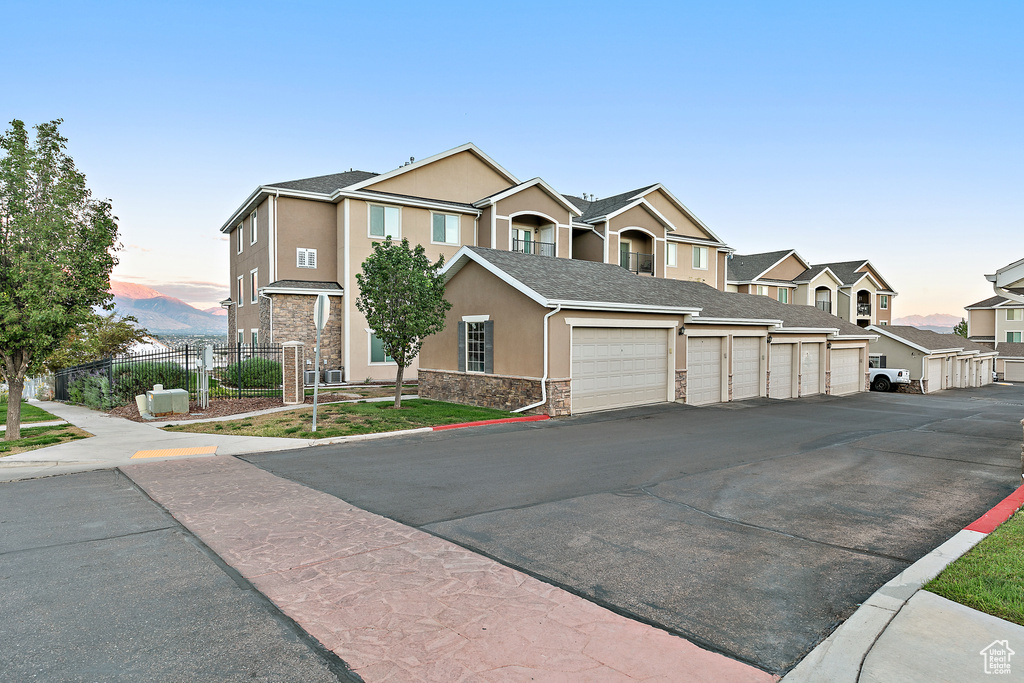 2192 N SPRINGTIME DR Saratoga Springs, UT 84045