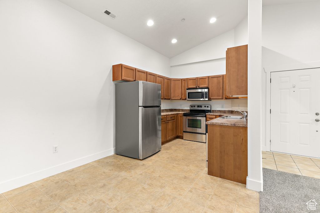 2192 N SPRINGTIME DR Saratoga Springs, UT 84045