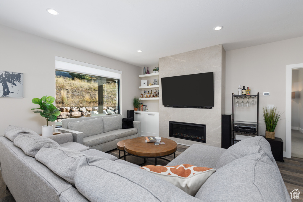 Photo 13 for MLS #2114591 at 5937 E Big Horn Pkwy
