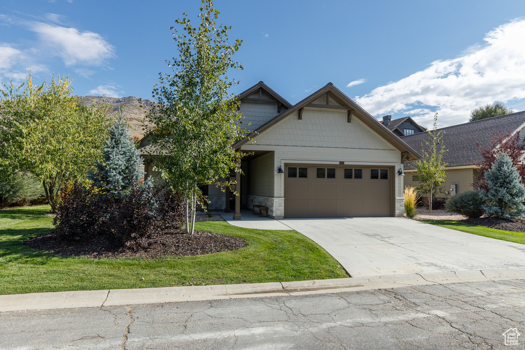 Photo 2 for MLS #2114591 at 5937 E Big Horn Pkwy