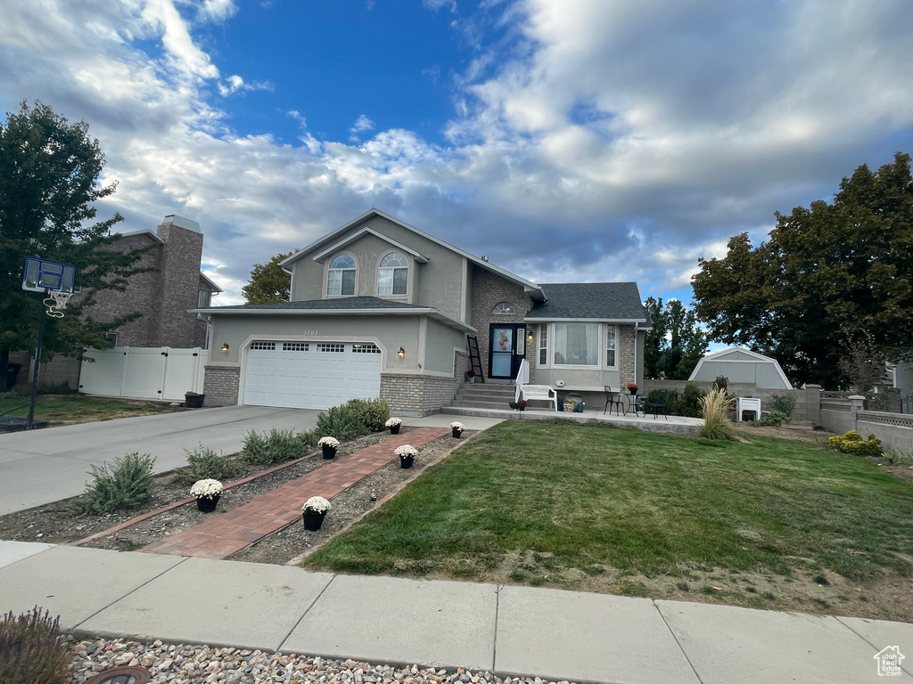 3702 W ANGUS DR South Jordan, UT 84095