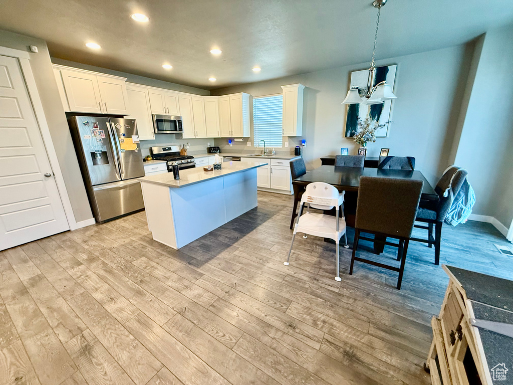 583 S ALBERTA SPRUCE DR Layton, UT 84041