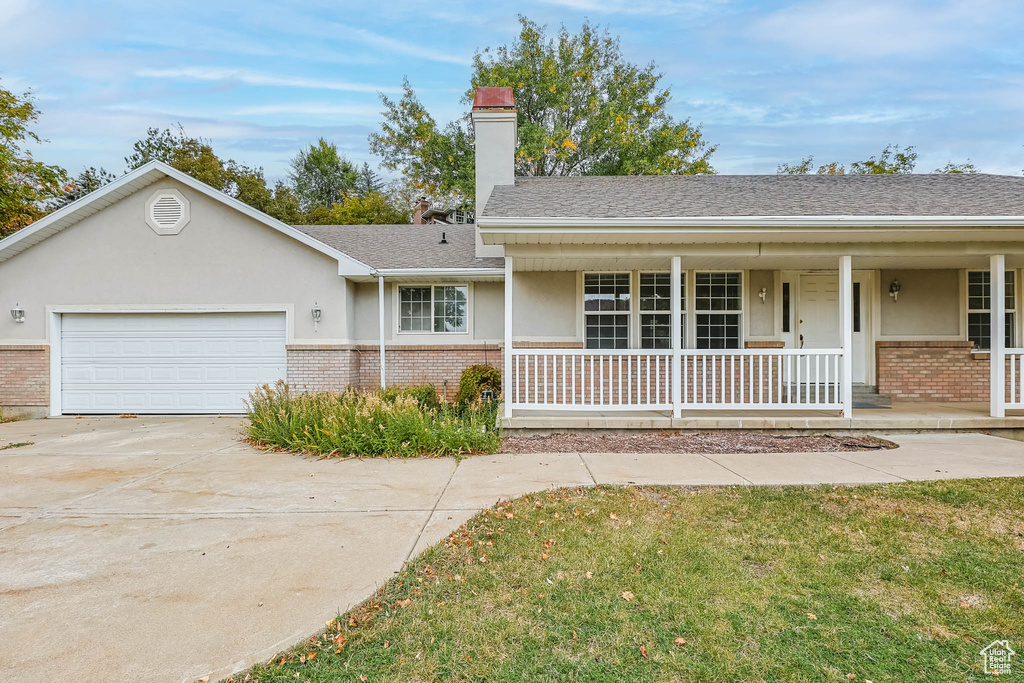 Photo 3 for MLS #2114622 at 2015 Ridgehollow Dr
