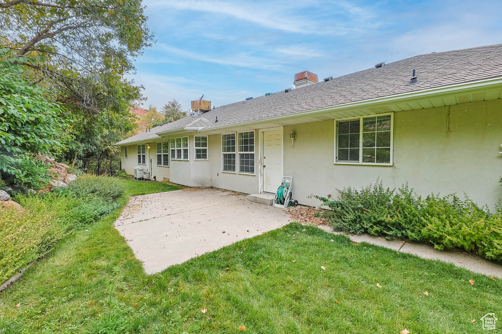 Photo 39 for MLS #2114622 at 2015 Ridgehollow Dr