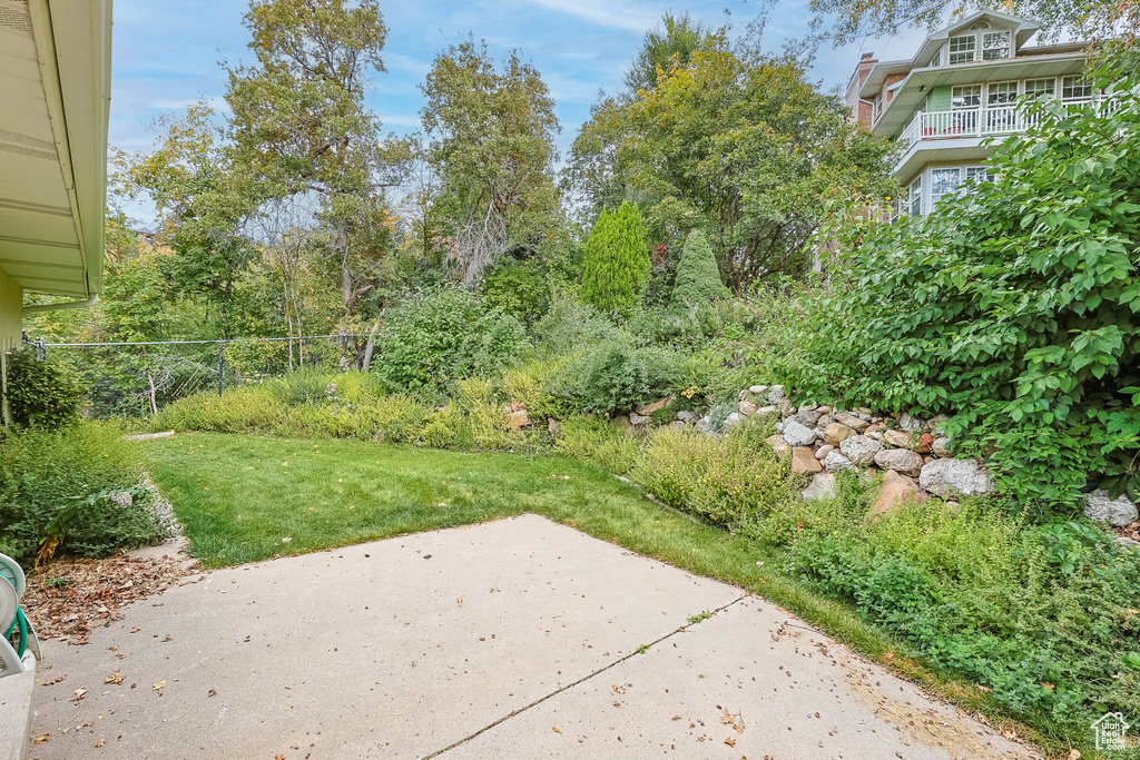 Photo 42 for MLS #2114622 at 2015 Ridgehollow Dr