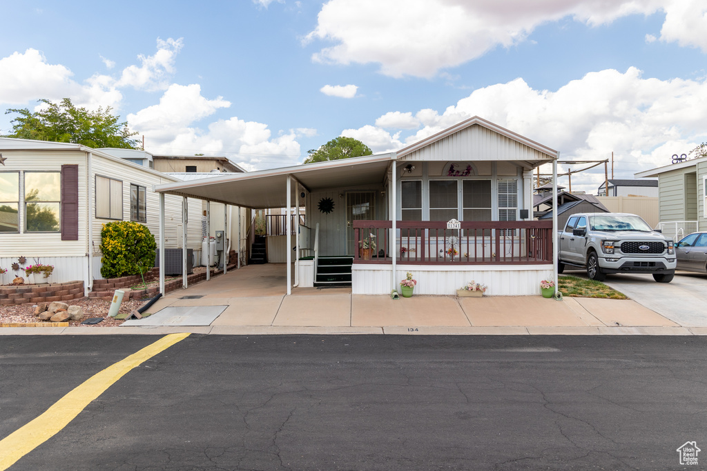 Photo 2 for MLS #2114624 at 448 E Telegraph St #134