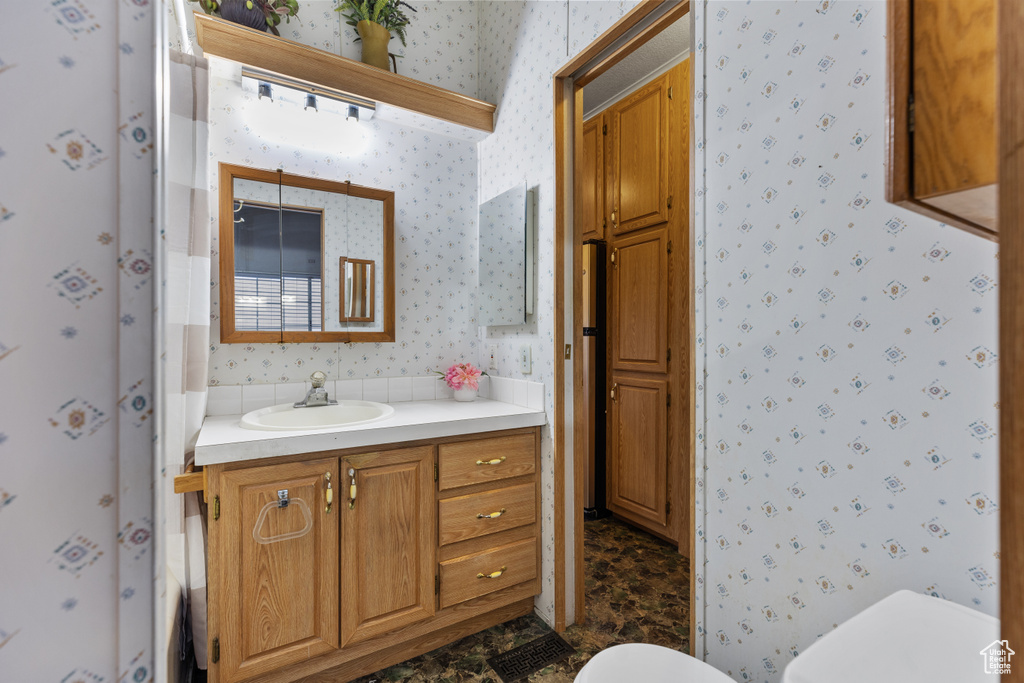 Photo 11 for MLS #2114624 at 448 E Telegraph St #134