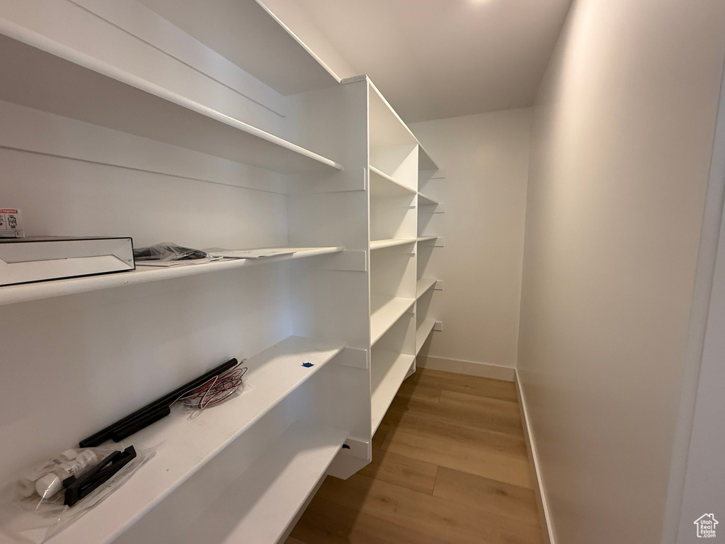 2417 W 3200 N Farr West, UT 84404