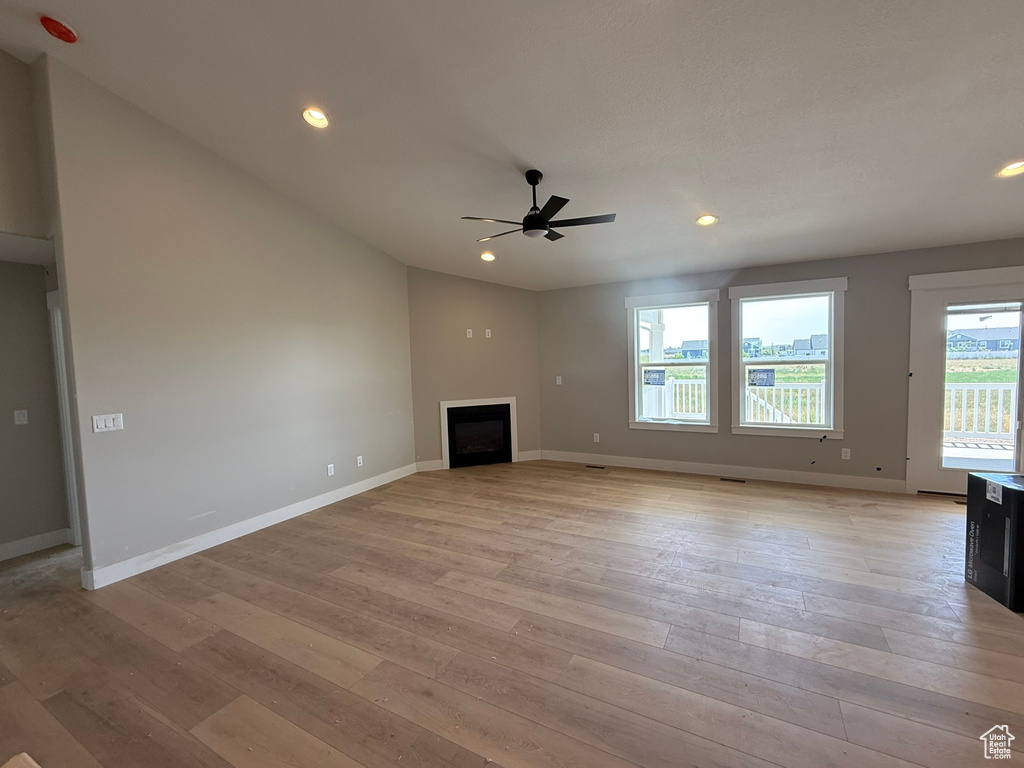 2417 W 3200 N Farr West, UT 84404