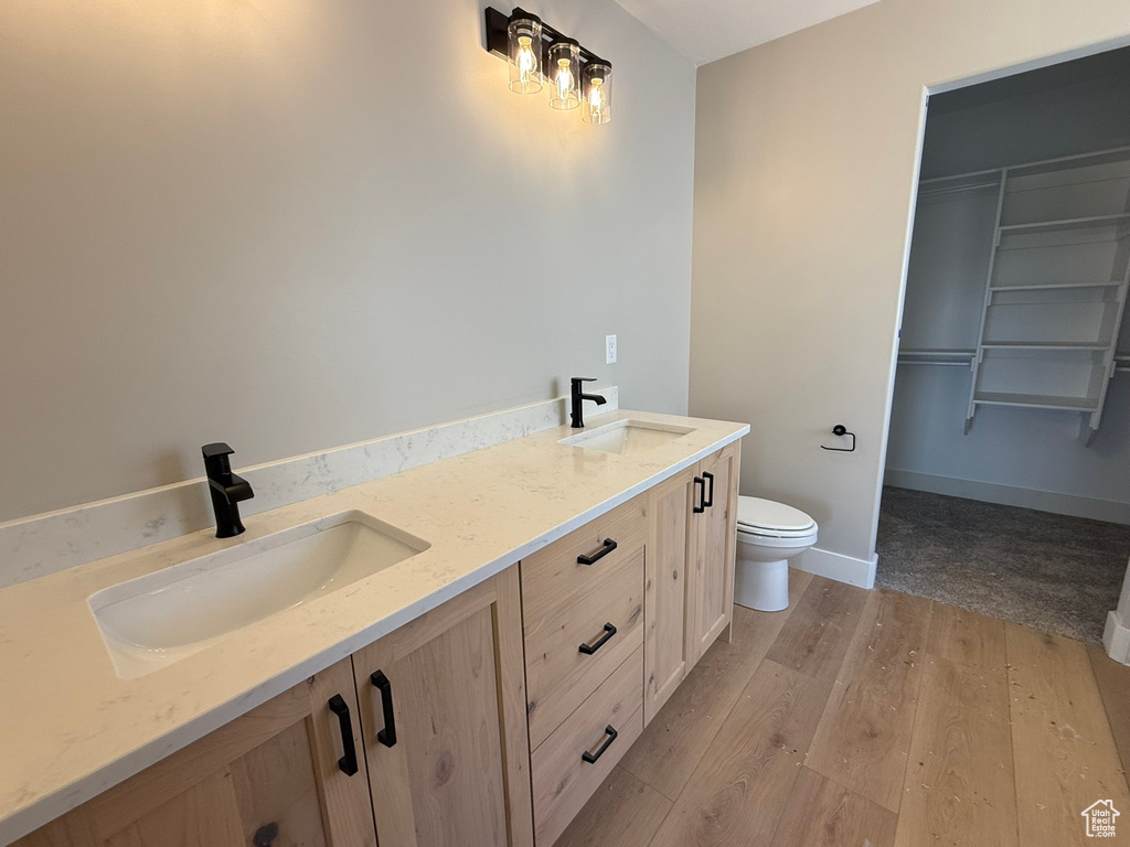 2417 W 3200 N Farr West, UT 84404
