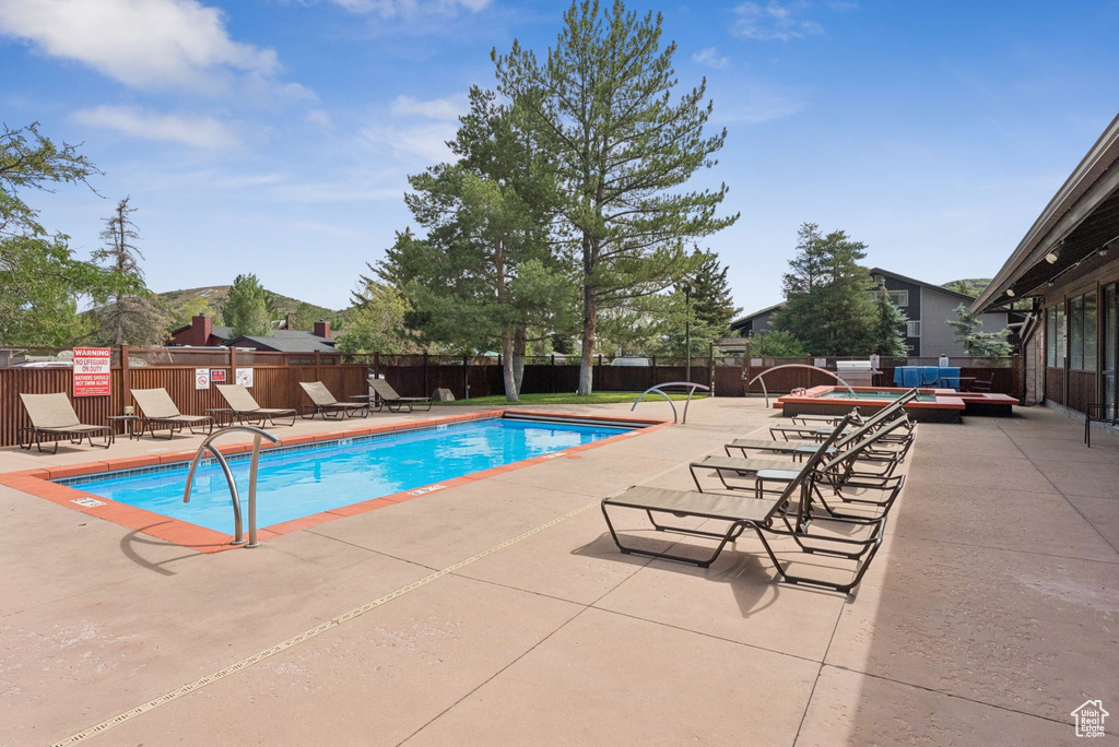Photo 14 for MLS #2114636 at 2015 Prospector #129