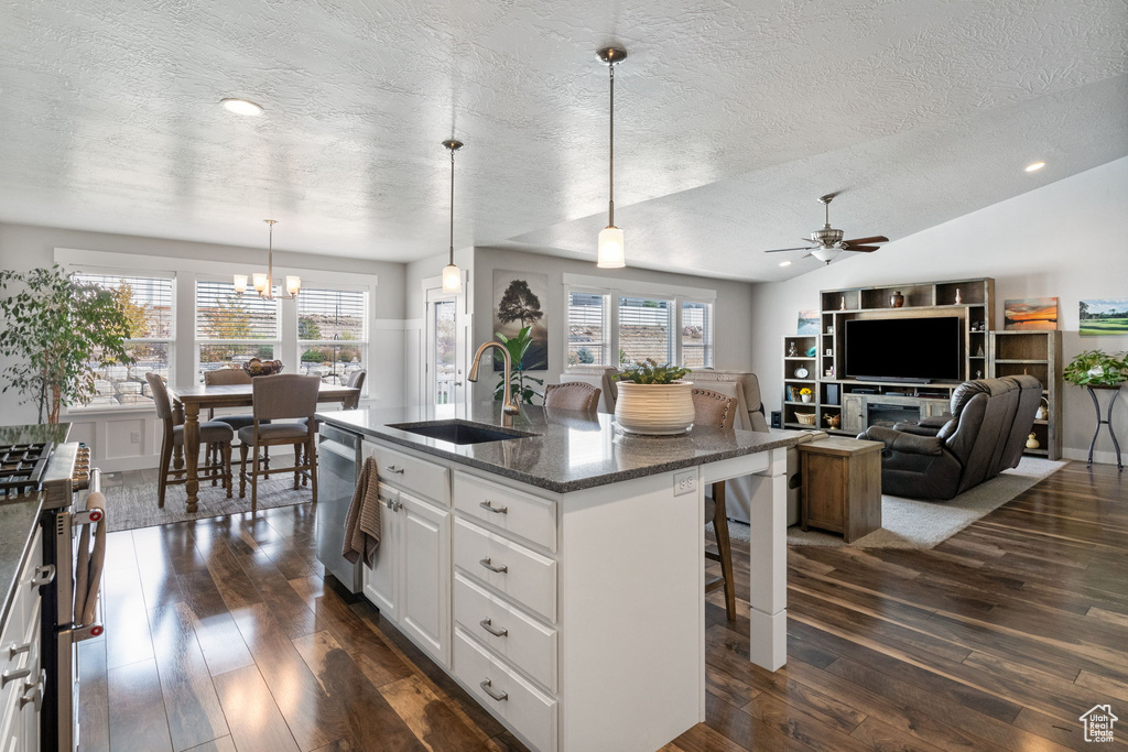 Photo 12 for MLS #2114643 at 2259 E Horizon Dr