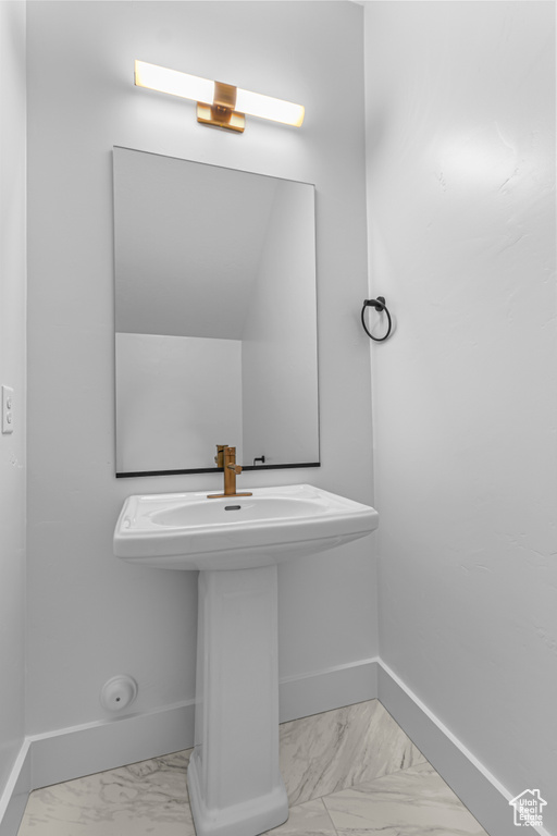 225 W 2975 S Nibley, UT 84321