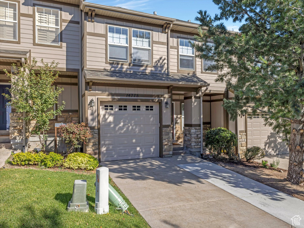 Photo 2 for MLS #2114662 at 14775 S Falkland Cv