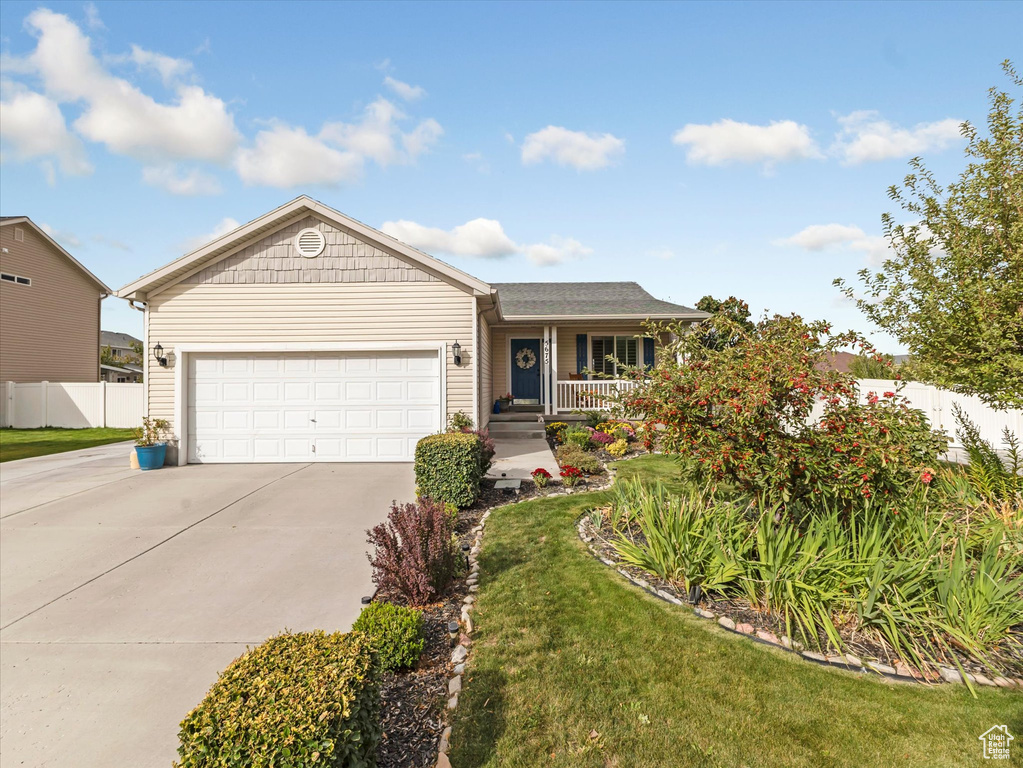 Photo 1 for MLS #2114689 at 5675 Lanyard Ln