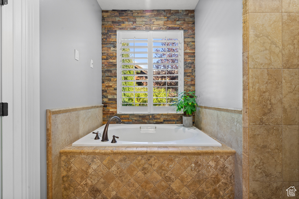 Photo 26 for MLS #2114736 at 5982 N Rollins Ranch Rd