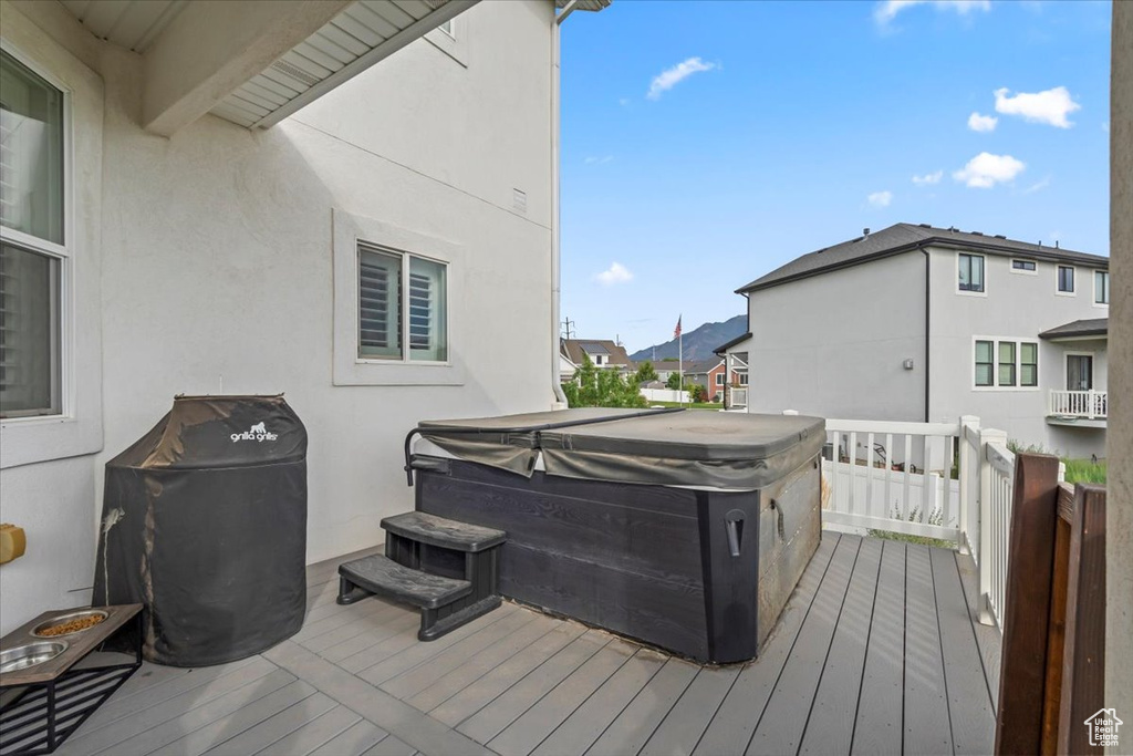 329 E KINGSTON DR South Weber, UT 84405