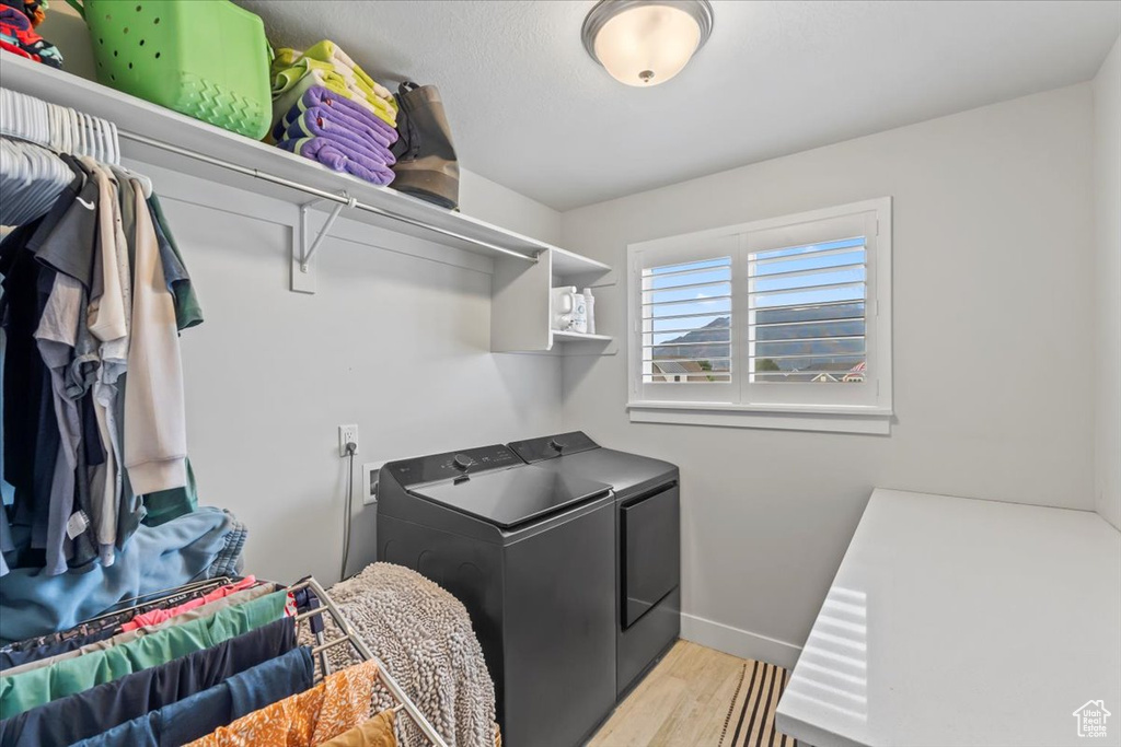 329 E KINGSTON DR South Weber, UT 84405