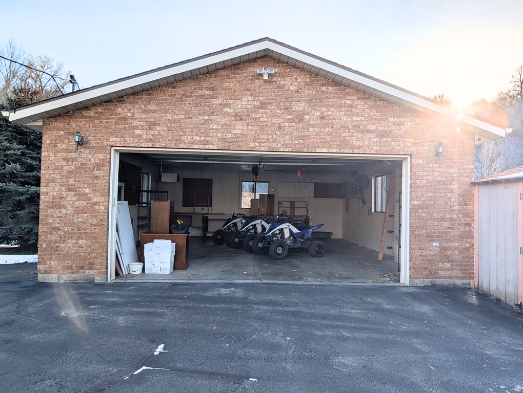 2575 W STATE ROAD 32 Peoa, UT 84061