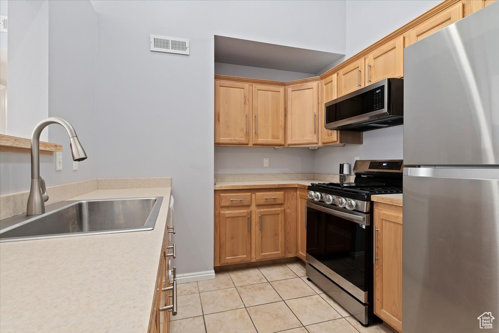 Photo 8 for MLS #2114742 at 315 W 700 North #11