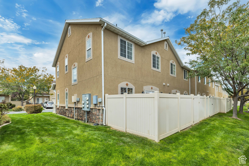 8767 S BROWN PARK DR West Jordan, UT 84081