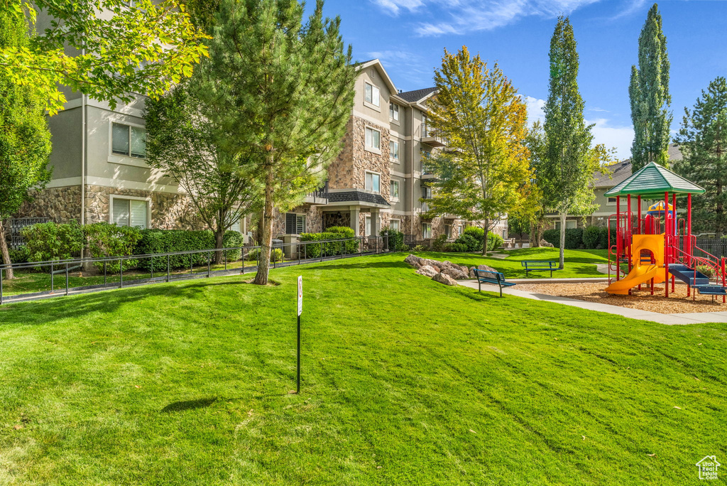 1230 E PRIVET DR #103 Cottonwood Heights, UT 84121