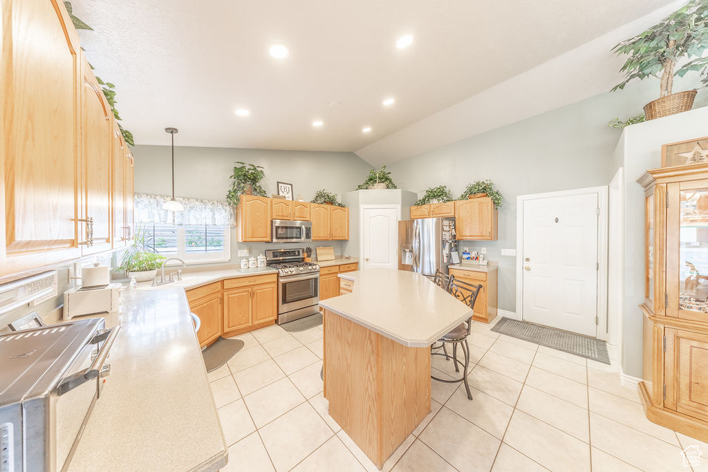 1553 N 250 E Layton, UT 84041