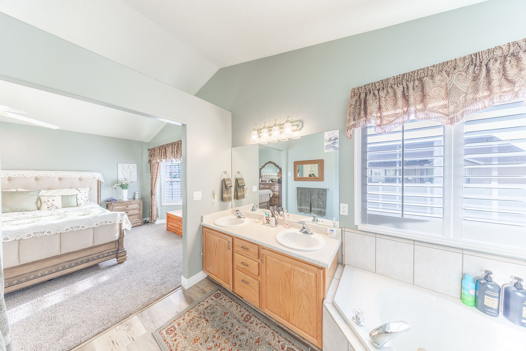 1553 N 250 E Layton, UT 84041