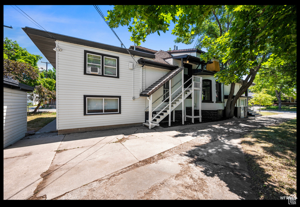 1027 E EMERSON AVE Salt Lake City, UT 84105