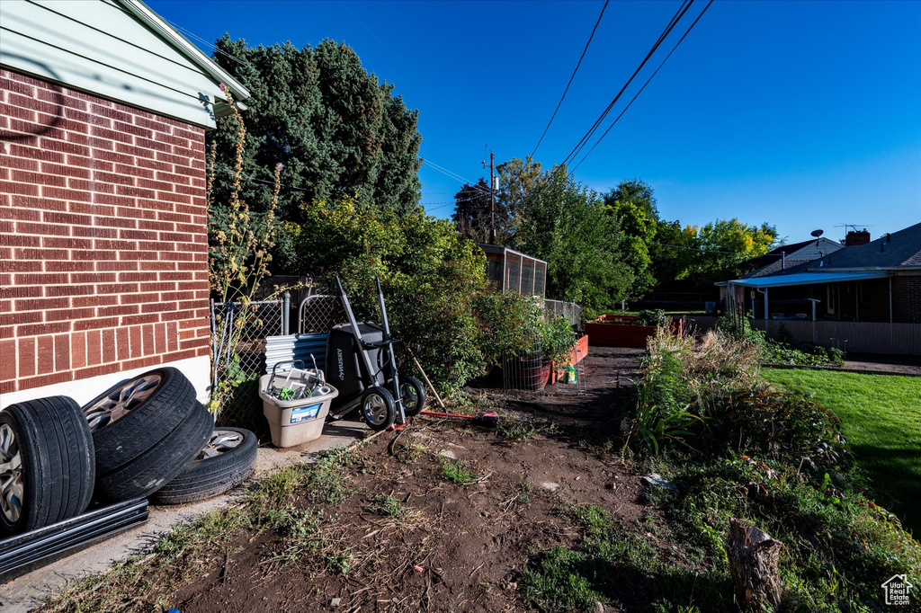 Photo 30 for MLS #2114801 at 1289 E 30th St