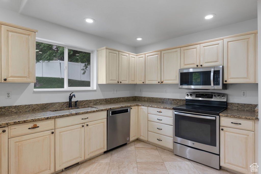 3810 W VALLEY VIEW DR Cedar Hills, UT 84062