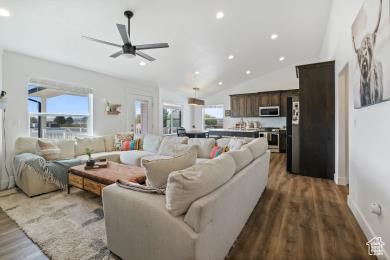 Photo 4 for MLS #2114812 at 1065 W 275 South