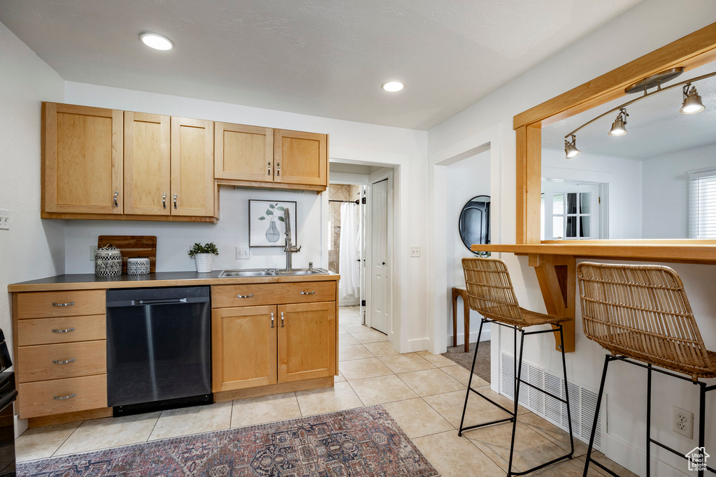 Photo 10 for MLS #2114815 at 151 E Sunset Ave