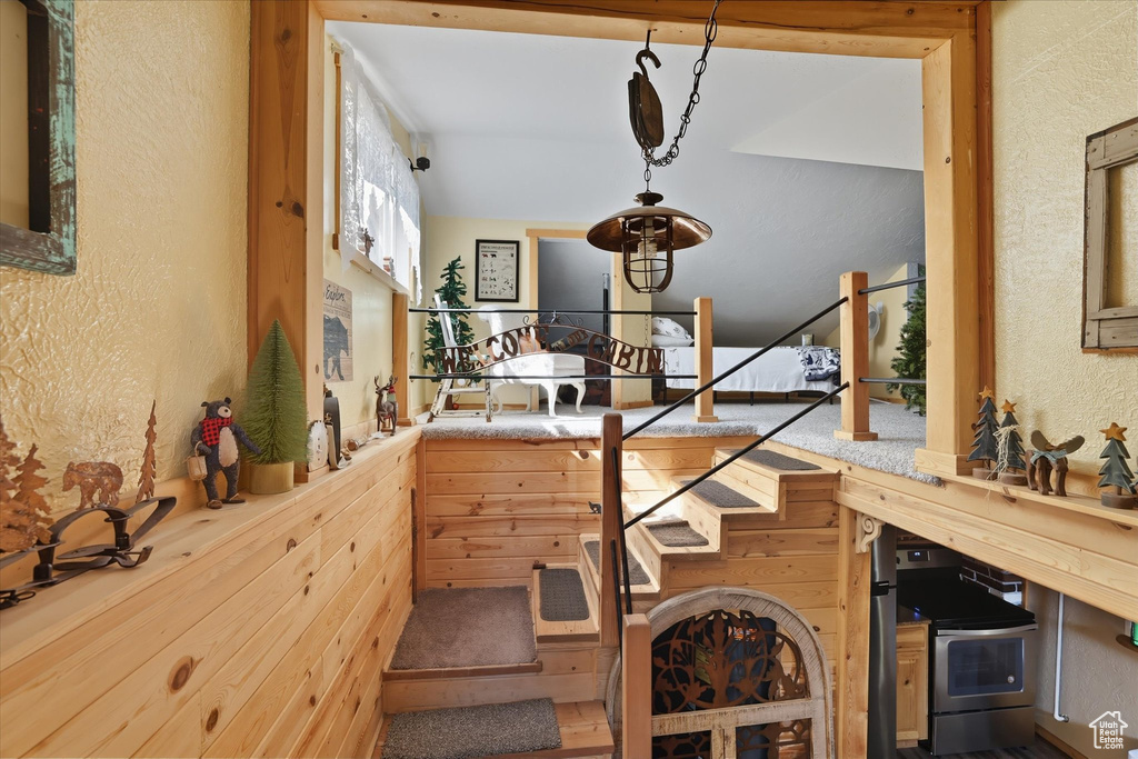 Photo 6 for MLS #2114829 at 667 N Rapid Rd