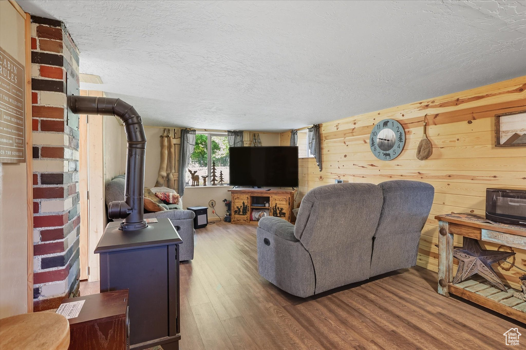 Photo 3 for MLS #2114829 at 667 N Rapid Rd
