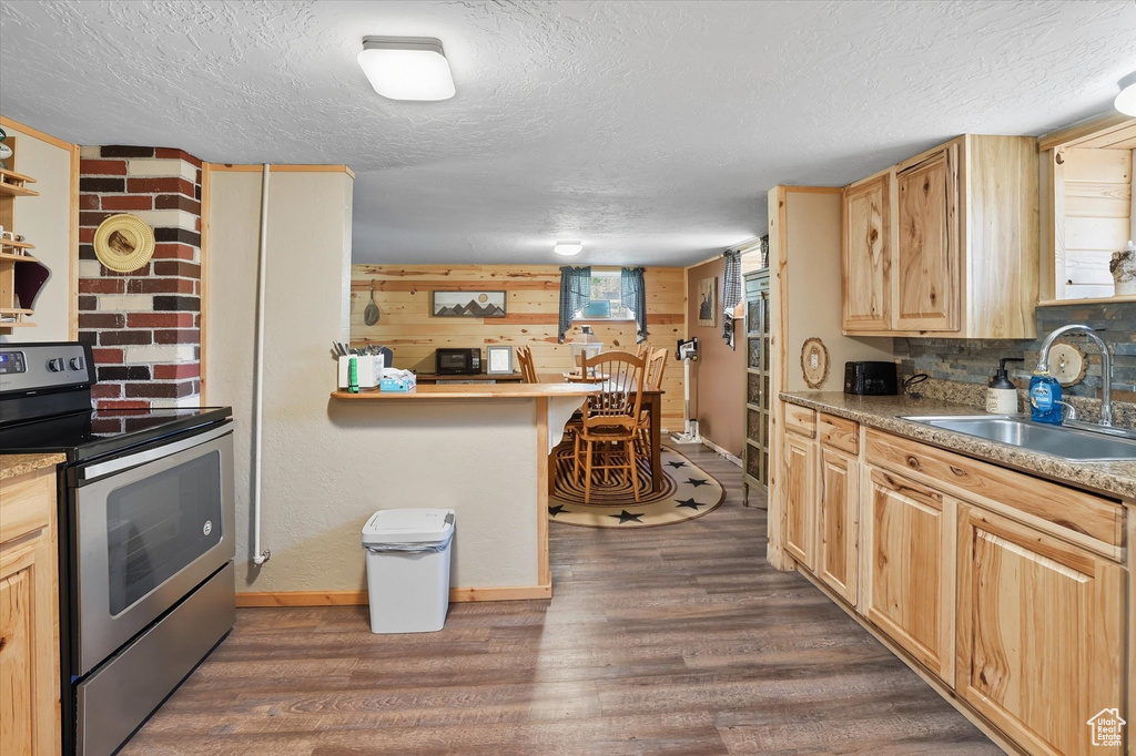 Photo 11 for MLS #2114829 at 667 N Rapid Rd