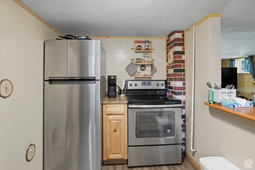 Photo 16 for MLS #2114829 at 667 N Rapid Rd