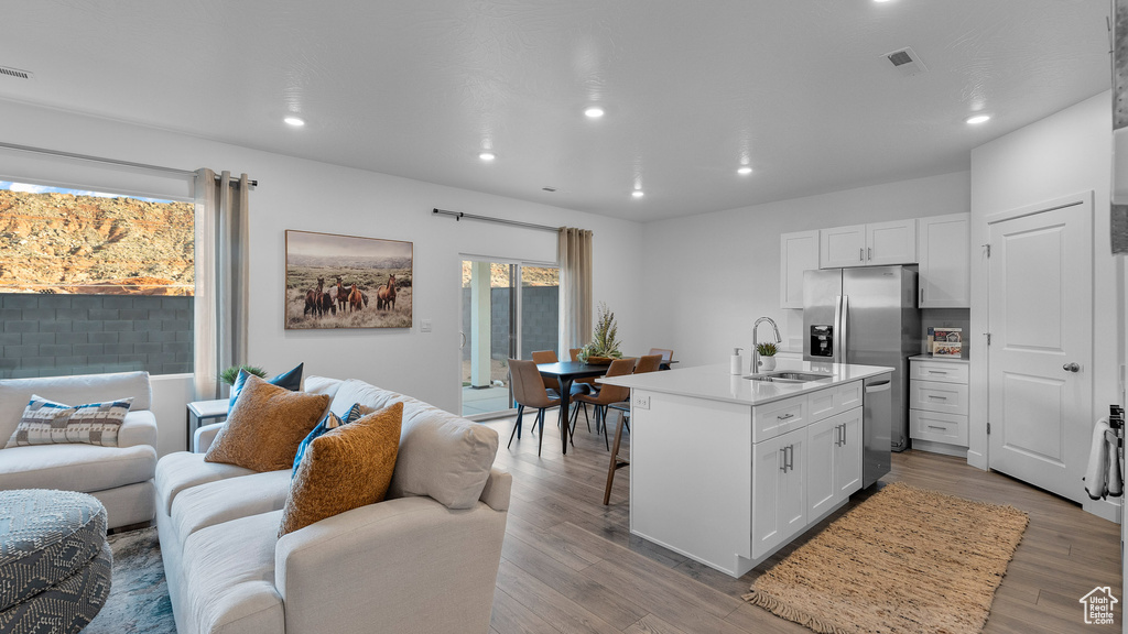 Photo 5 for MLS #2114832 at 1480 S Sinawava Dr #4128