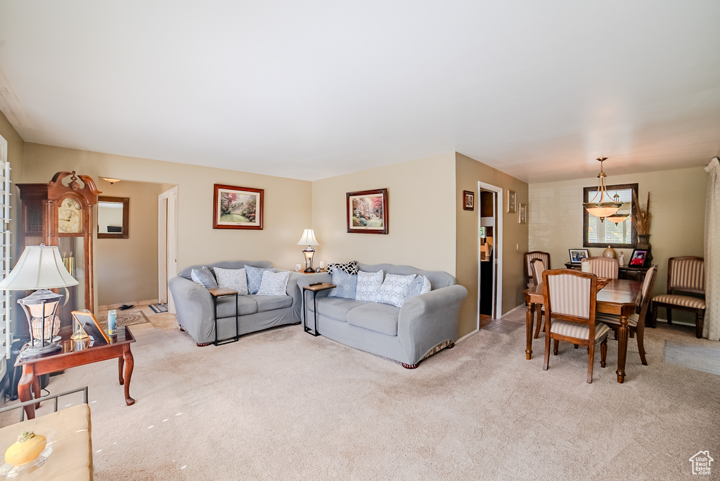 Photo 8 for MLS #2114833 at 1316 W Pinewood Dr