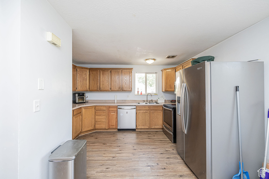 Photo 11 for MLS #2114848 at 1094 N Angel St