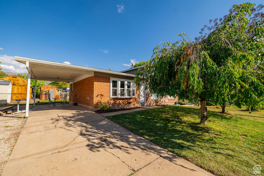 Photo 4 for MLS #2114848 at 1094 N Angel St