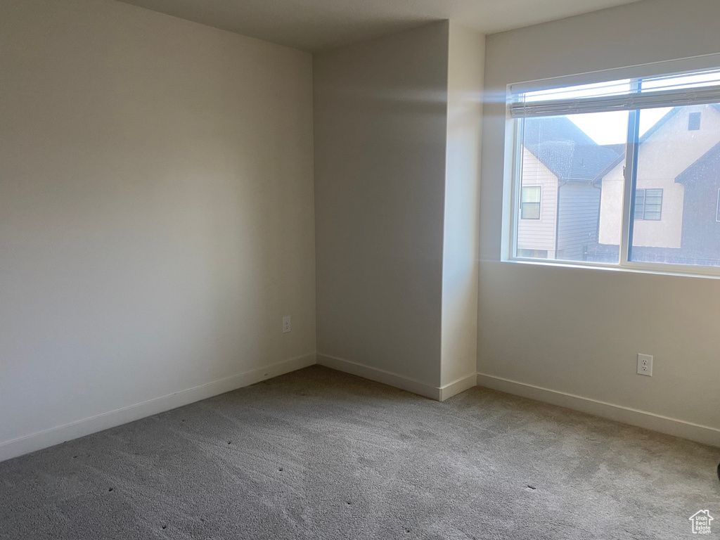 389 W 3200 N Lehi, UT 84043