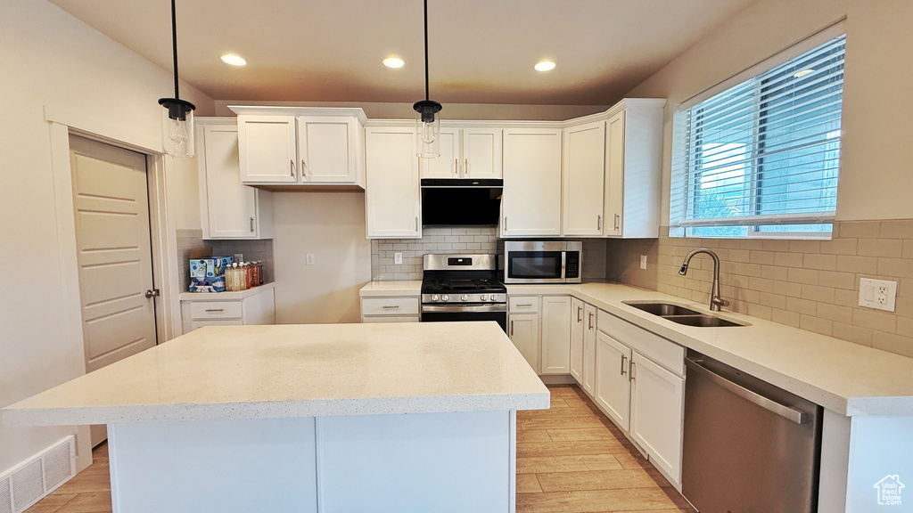 389 W 3200 N Lehi, UT 84043