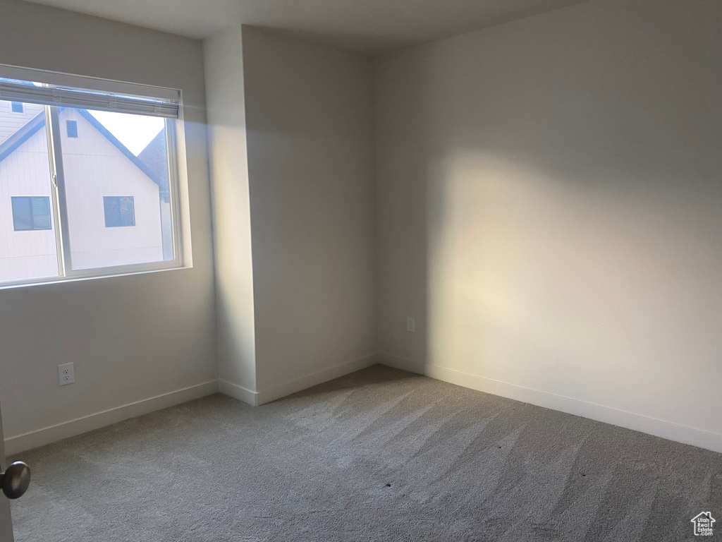 389 W 3200 N Lehi, UT 84043